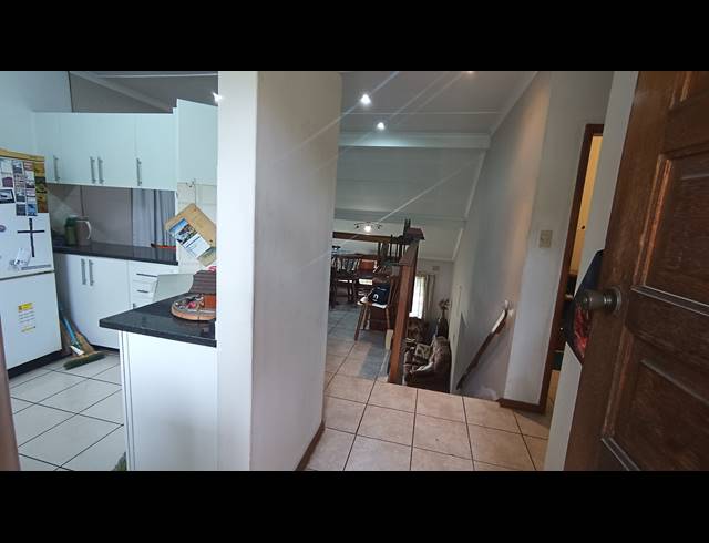 2 BEDROOM DUPLEX FOR SALE IN ESCOMBE